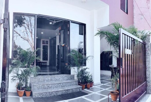 Luxury Taj Home Stay