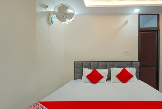 Hotel O M. S. Inn