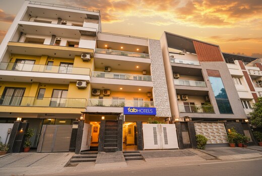 FabHotel Monsella