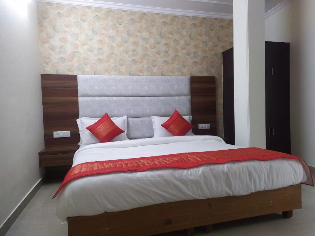 Hotel Fly Rooms Inn