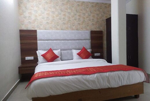 Hotel Fly Rooms Inn