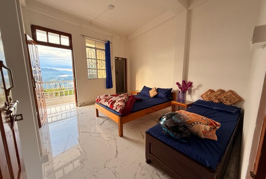 Thulung Homestay by HikeSike