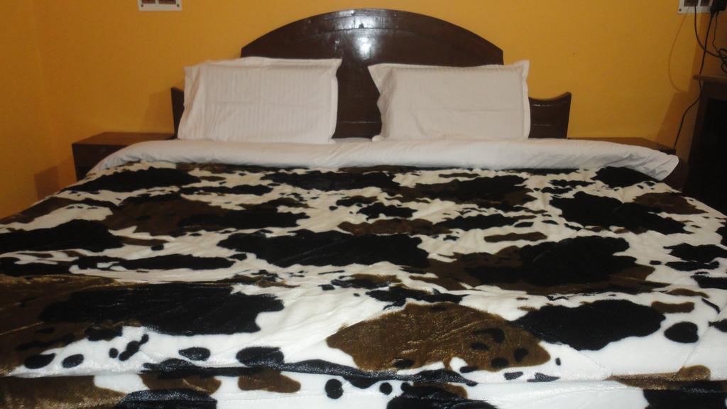 Hotel Sant Residency
