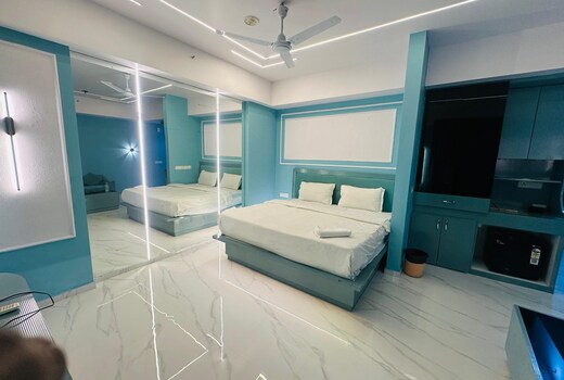 Holiday Dream Rooms