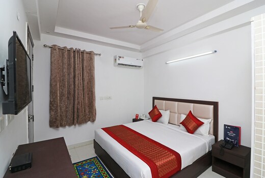 Hotel O Avalon Palace