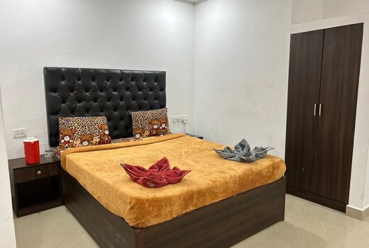 Jerrisa Paradise Deluxe rooms in Calangute