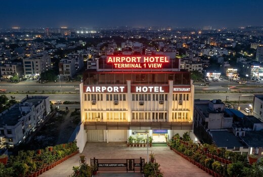 Airport Hotel Terminal 1 View