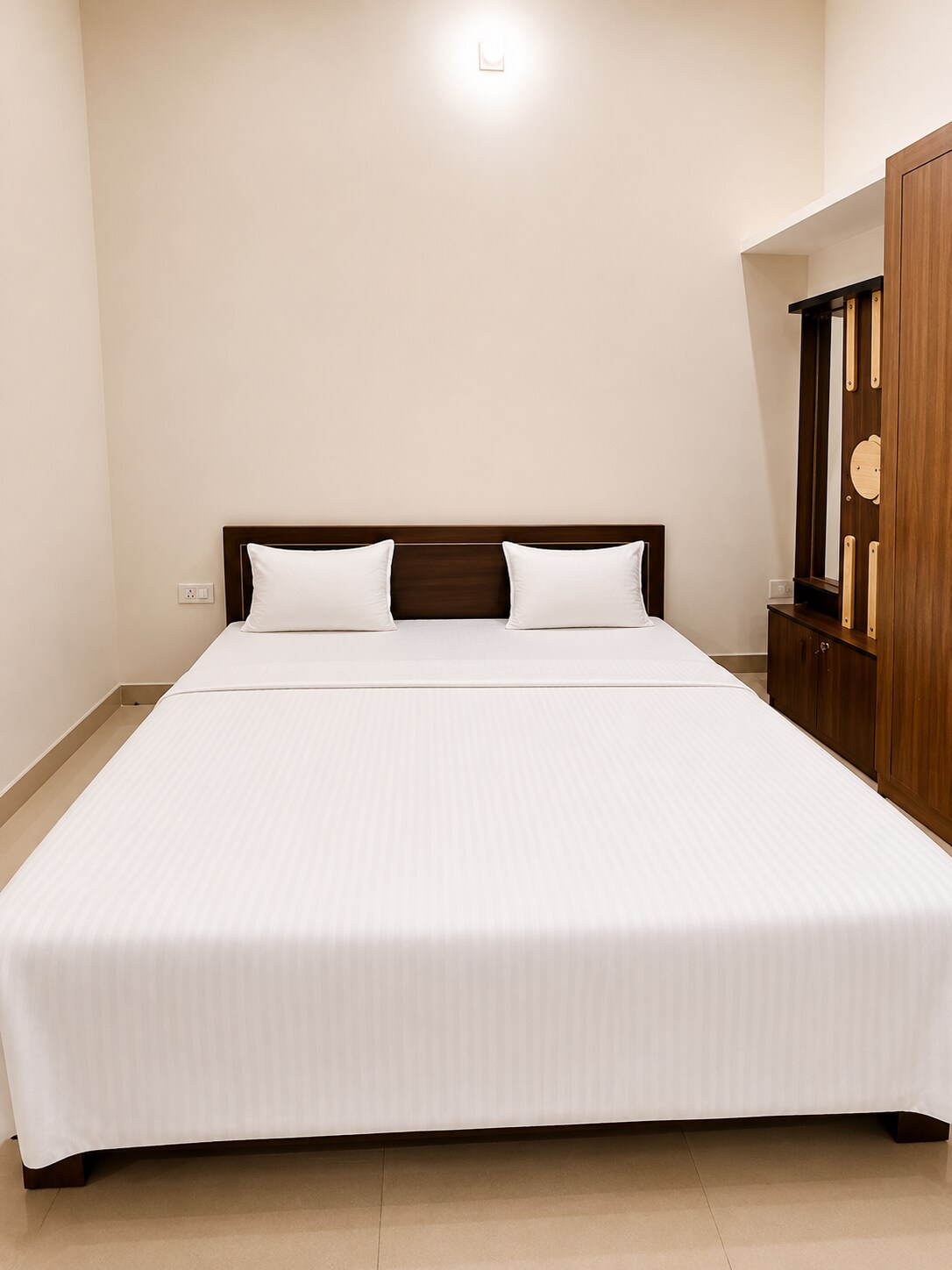 Radha Krishna Hotel