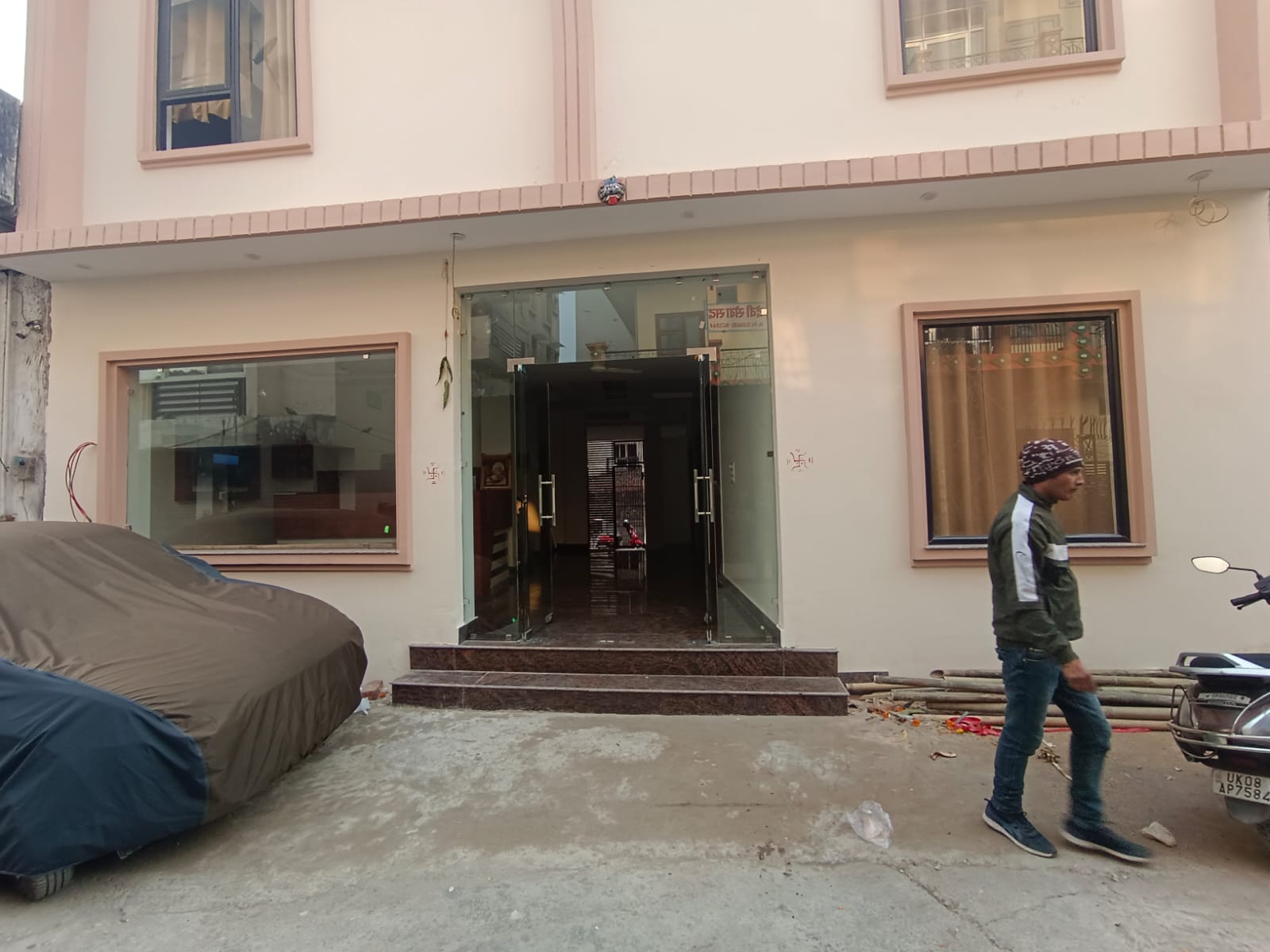 Shrivari Kaushik Palace