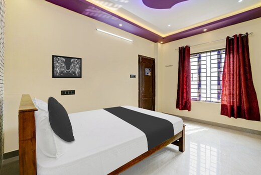 Hotel 83052 O Souparnika Residency