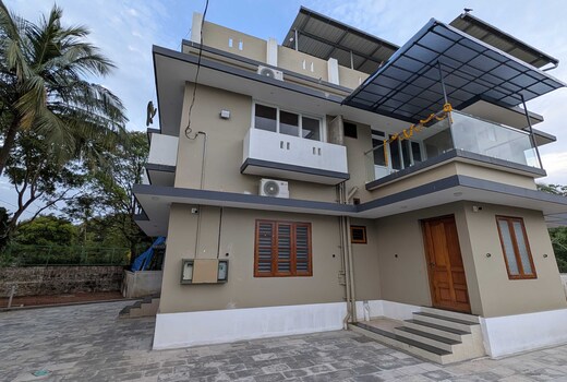 Grand Beach Villa