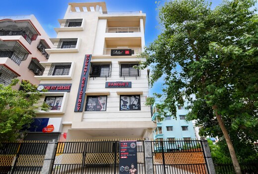 Collection O Axis Mall Road Formerly Moubani Residency