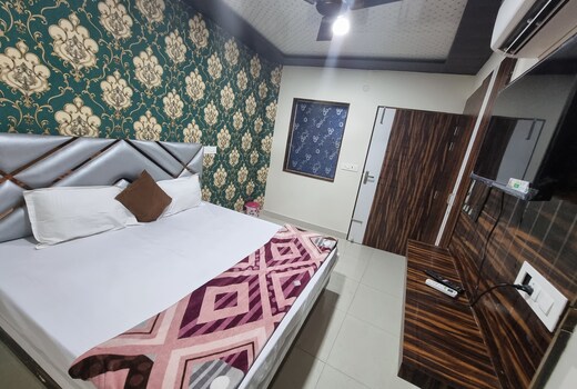 Hotel Shanti Grand Inn