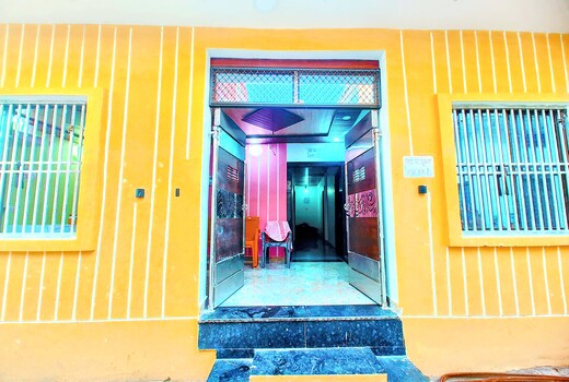 Hotel Shri Raghav Kunj-200 Mtr From Ram Janam Bhumi