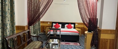 Hotel Khans Plaza