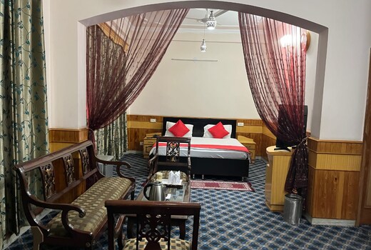 Hotel Khans Plaza