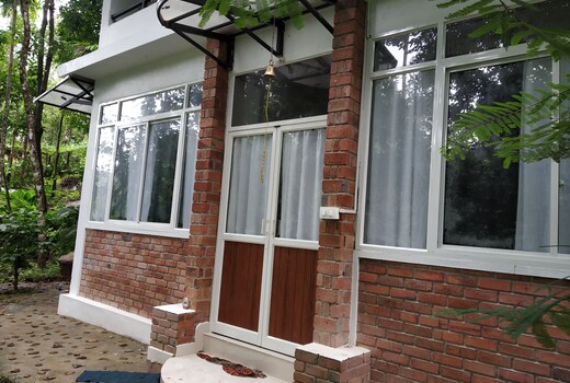 Aruvi Home stay