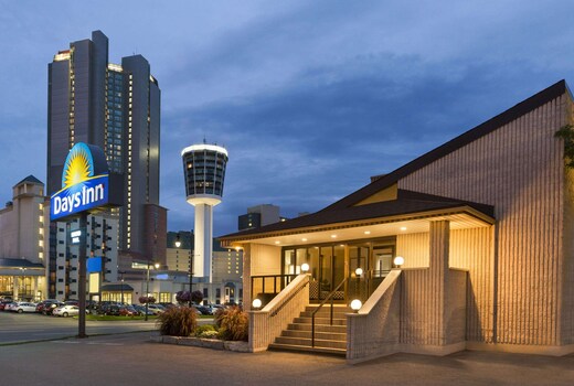 Days Inn by Wyndham Fallsview