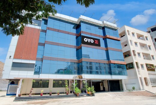 Hotel O N Grand