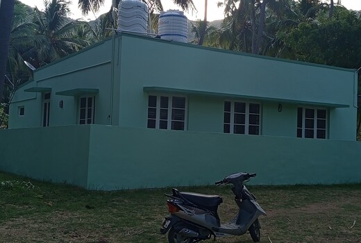 Adhi home stay