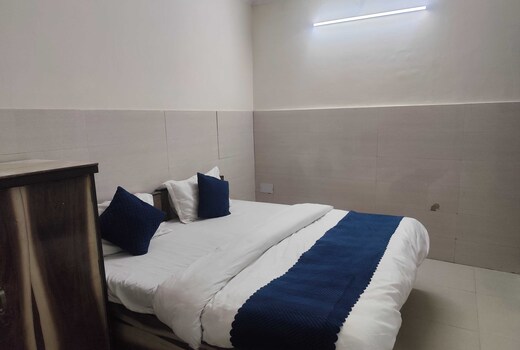 Hotel O Shubham Palace