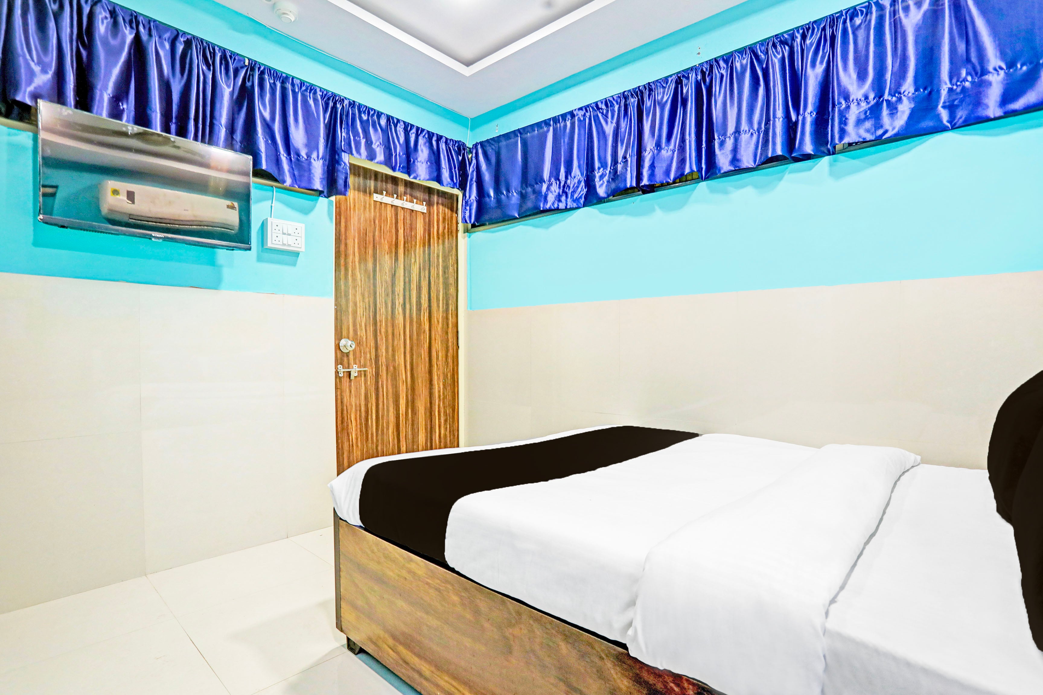 Hotel O Raj