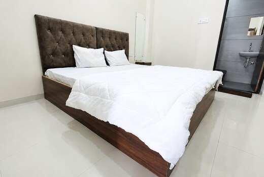 Sandhya Shri Residence