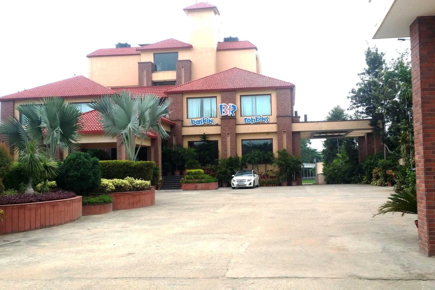 Hotel Solitaire Inn