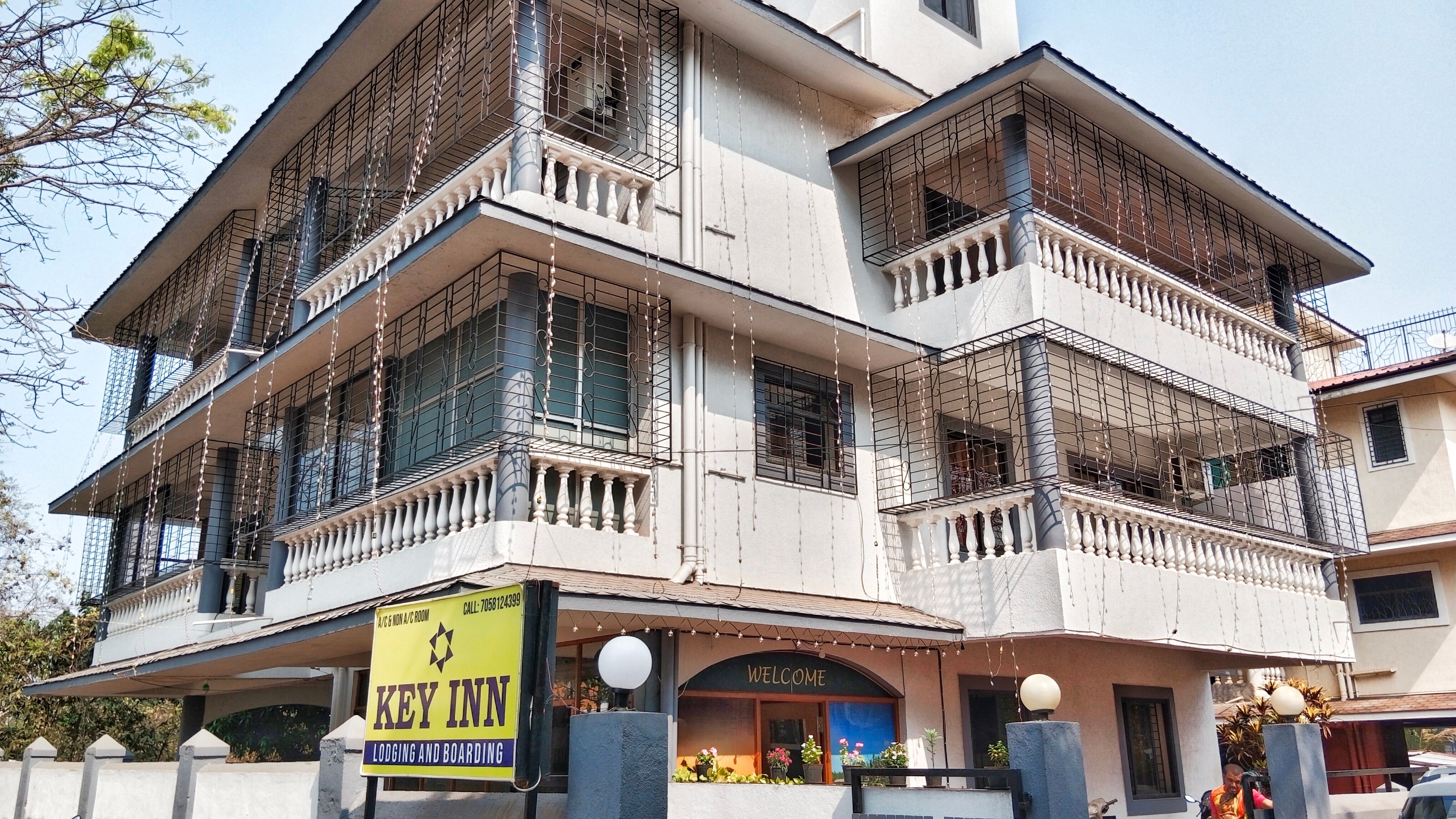 KEY INN LODGING AND BOARDING