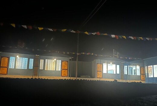 The barley cabins Pangong Merak
