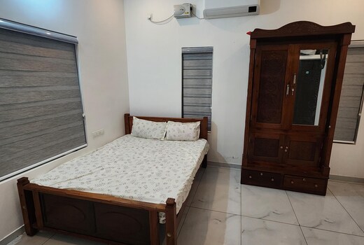 Spacious 5 BHK Luxury Stay