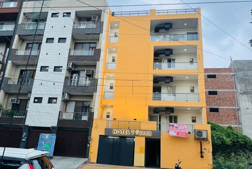 Hotel 7 Star Rohini Sector 20