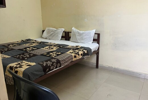 HOTEL SHANTI PALACE