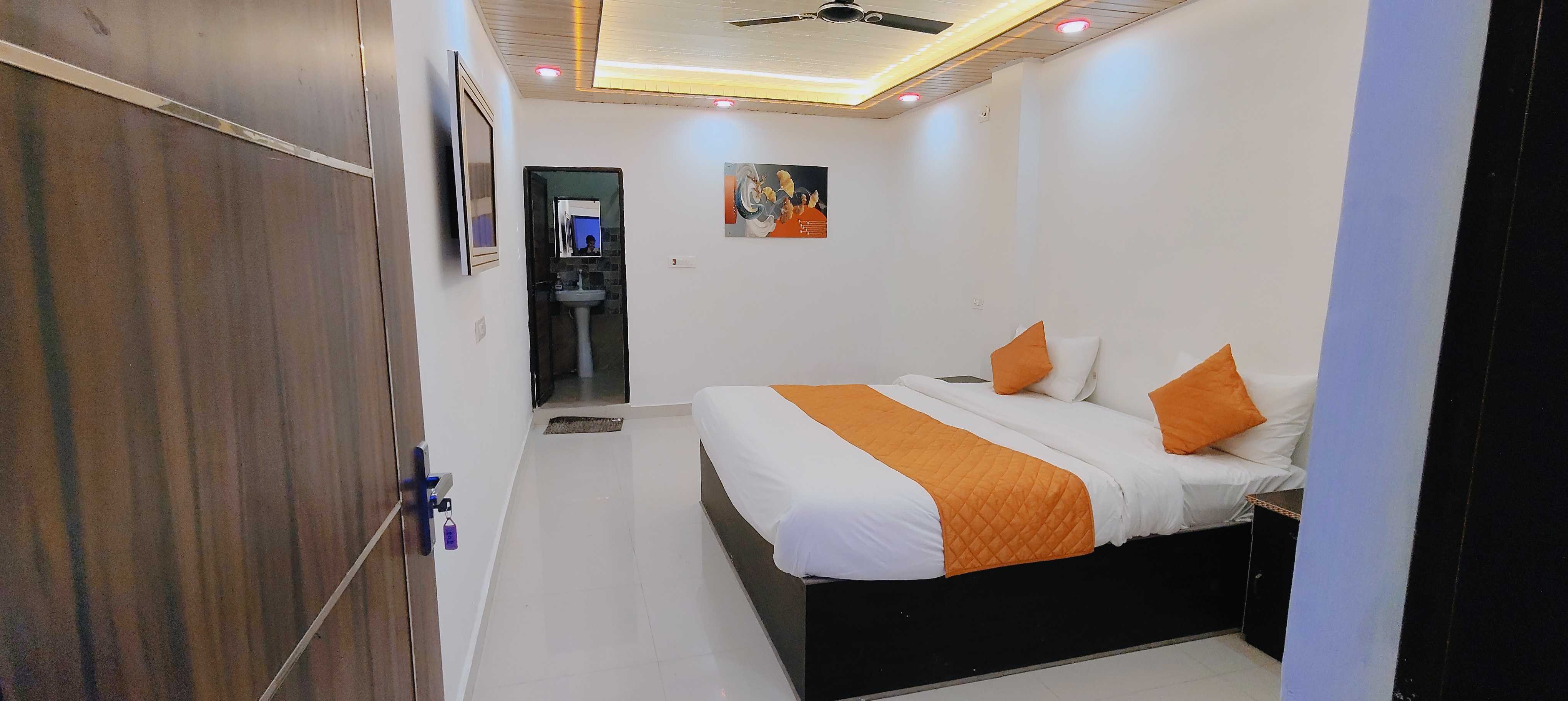 Hotel O Rai Residency