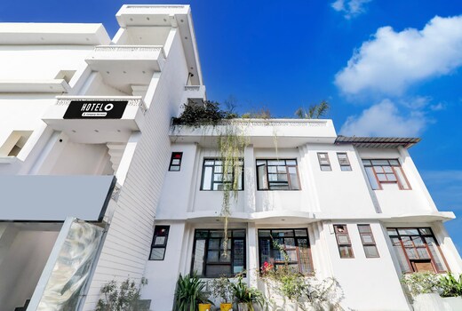 Super Hotel O Insaf Nagar Munshipuliya Formerly Vibrant