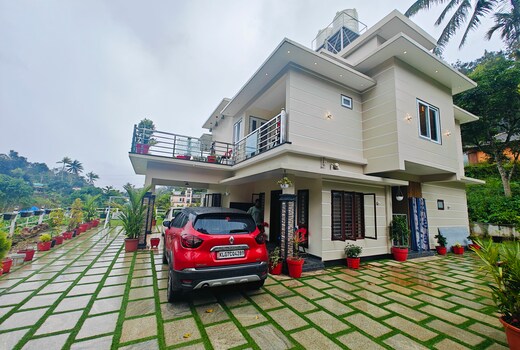 Munnar Crystal Paradise