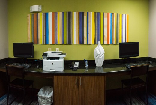 Holiday Inn Express Hotel & Suites Kinston