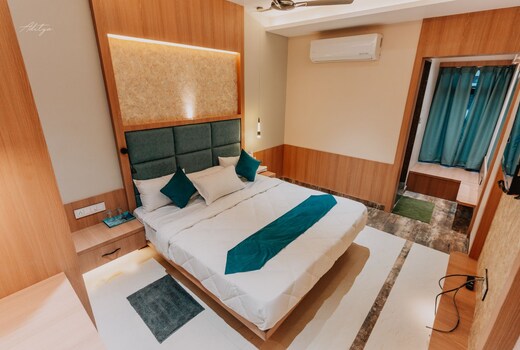 THE NAGENDRA HOTEL AND RESTAURANT