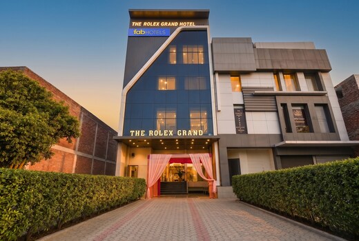 FabHotel The Rolex Grand - Yatharth Super Speciality Hospital, Sector 20
