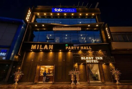 FabHotel Blest Inn