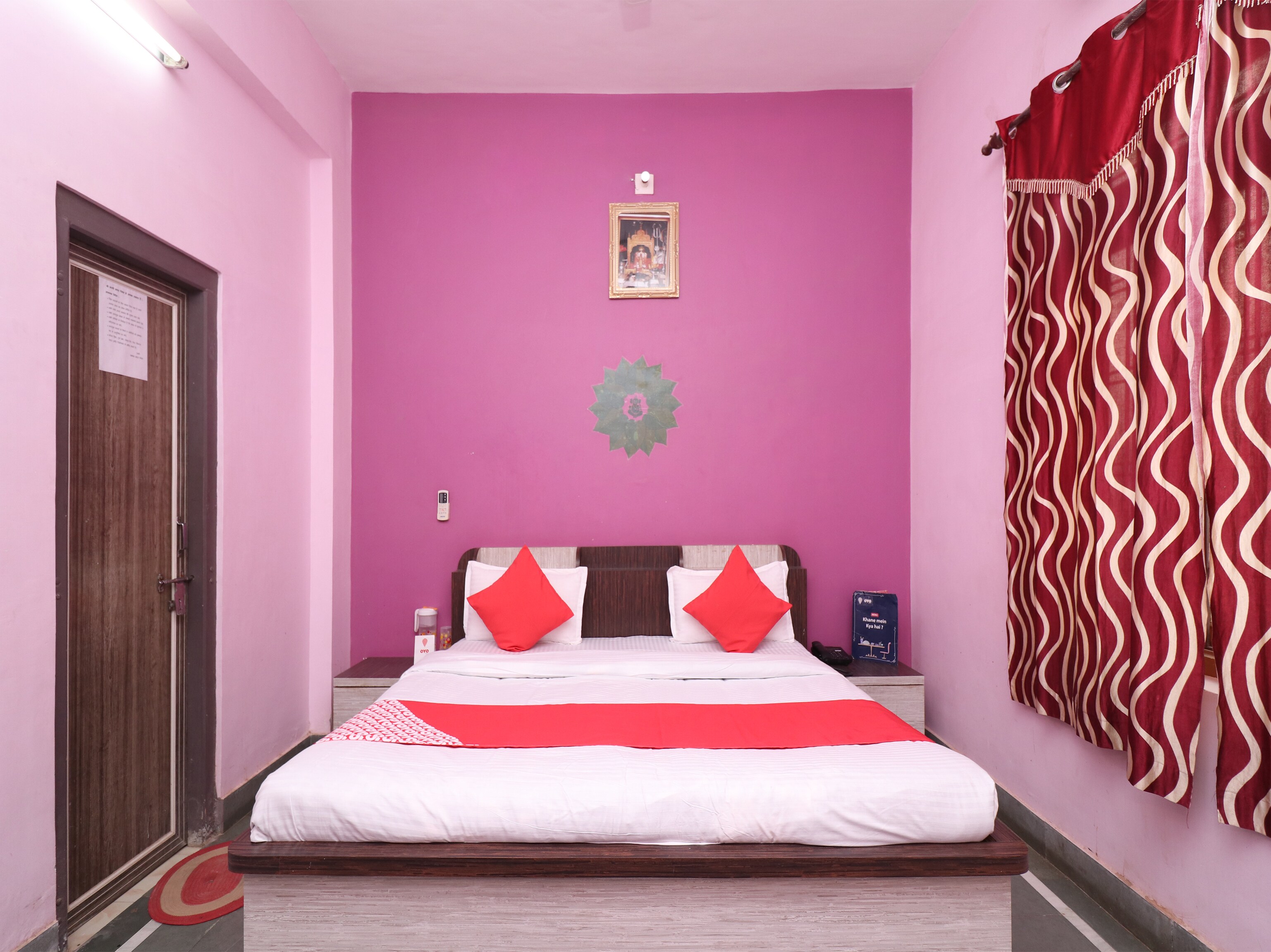HOTEL BHAGAT PALACE DESHNOK