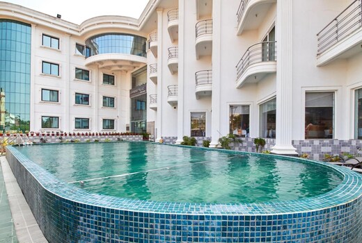 Jamindars Palace,BeachFront Hotel