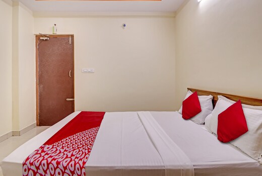Hotel O M.S. Residency