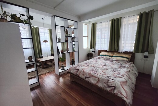 Ivory Botanic Stay.