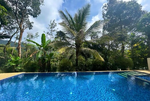 Jungle Hill Resort