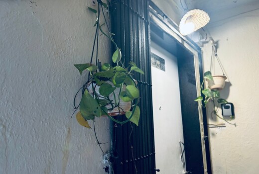 2 bedroom apt in Bandra
