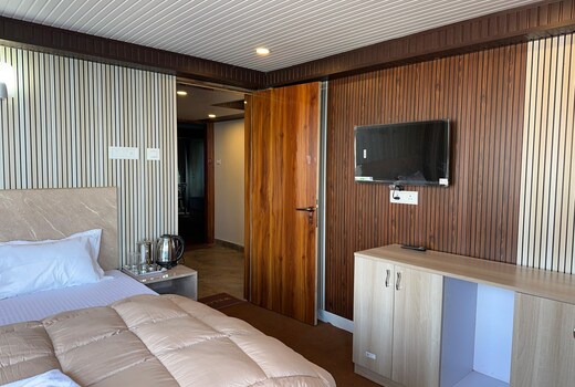 Hotel Basera