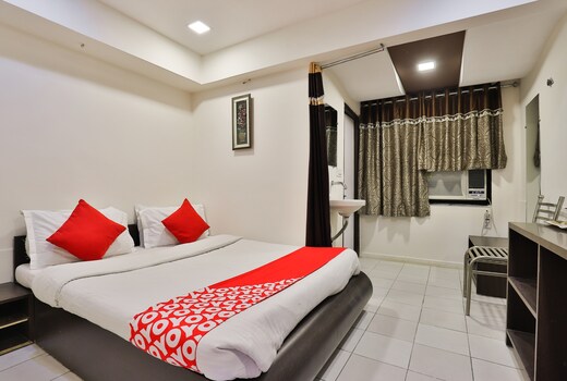 Hotel O Blue Moon