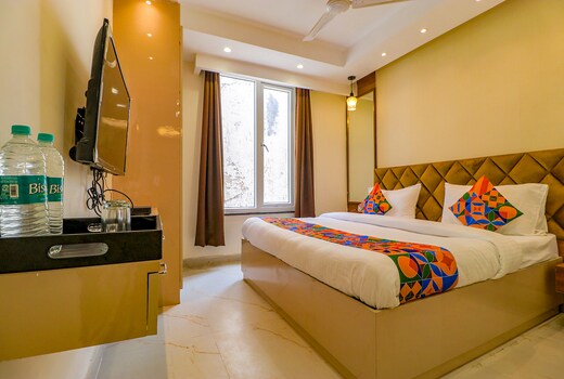 FabHotel Pitampura