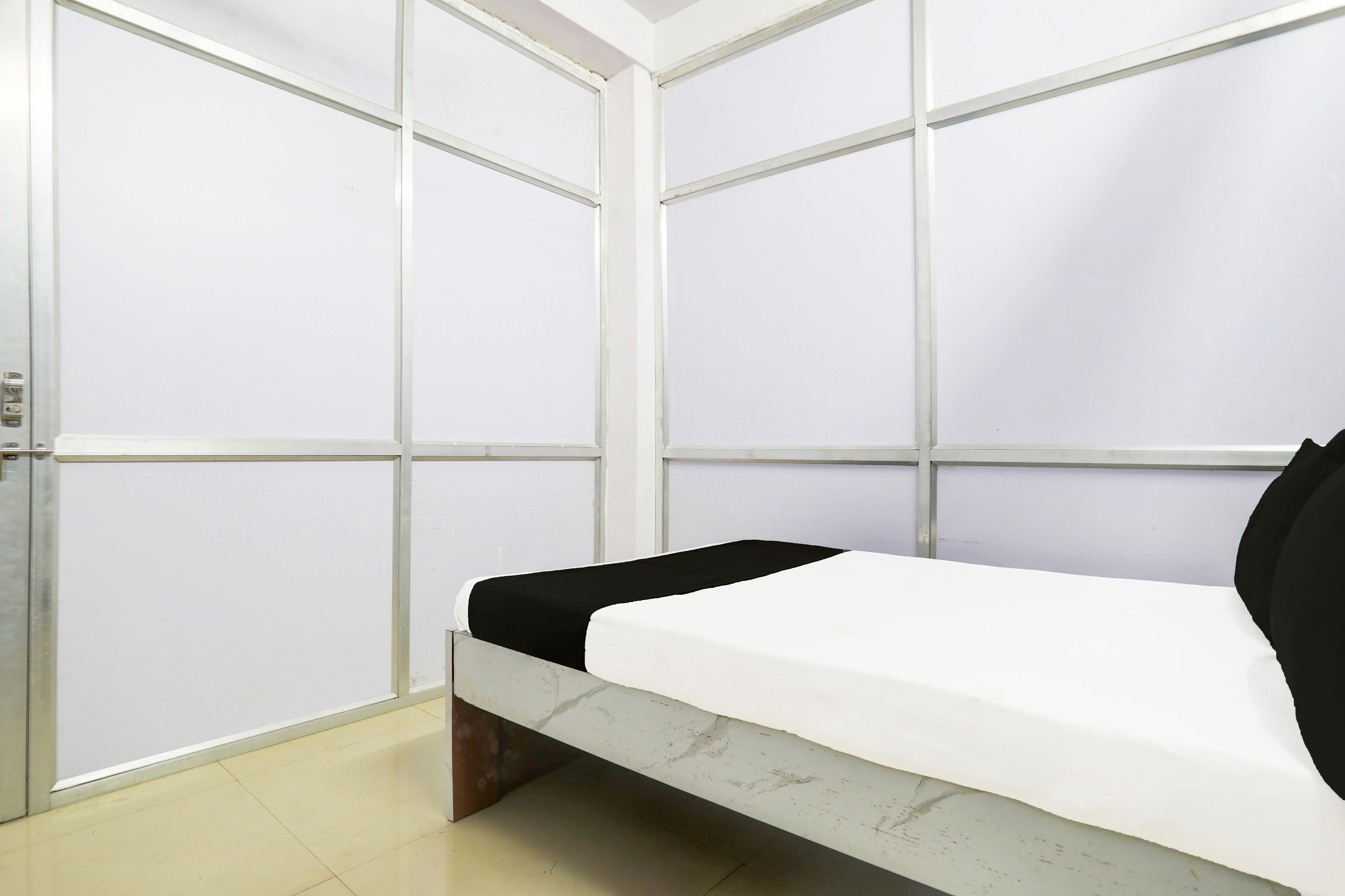 Hotel O Apana Guest House